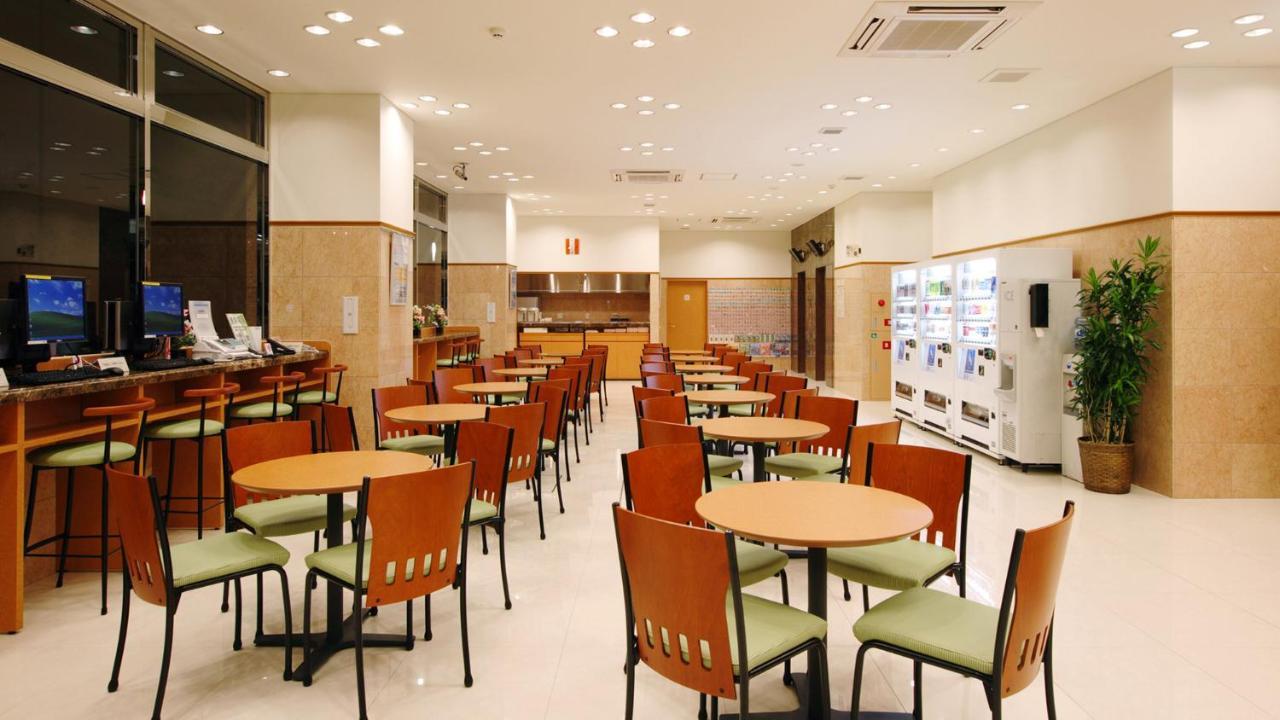 Toyoko Inn Sasebo Ekimae Esterno foto