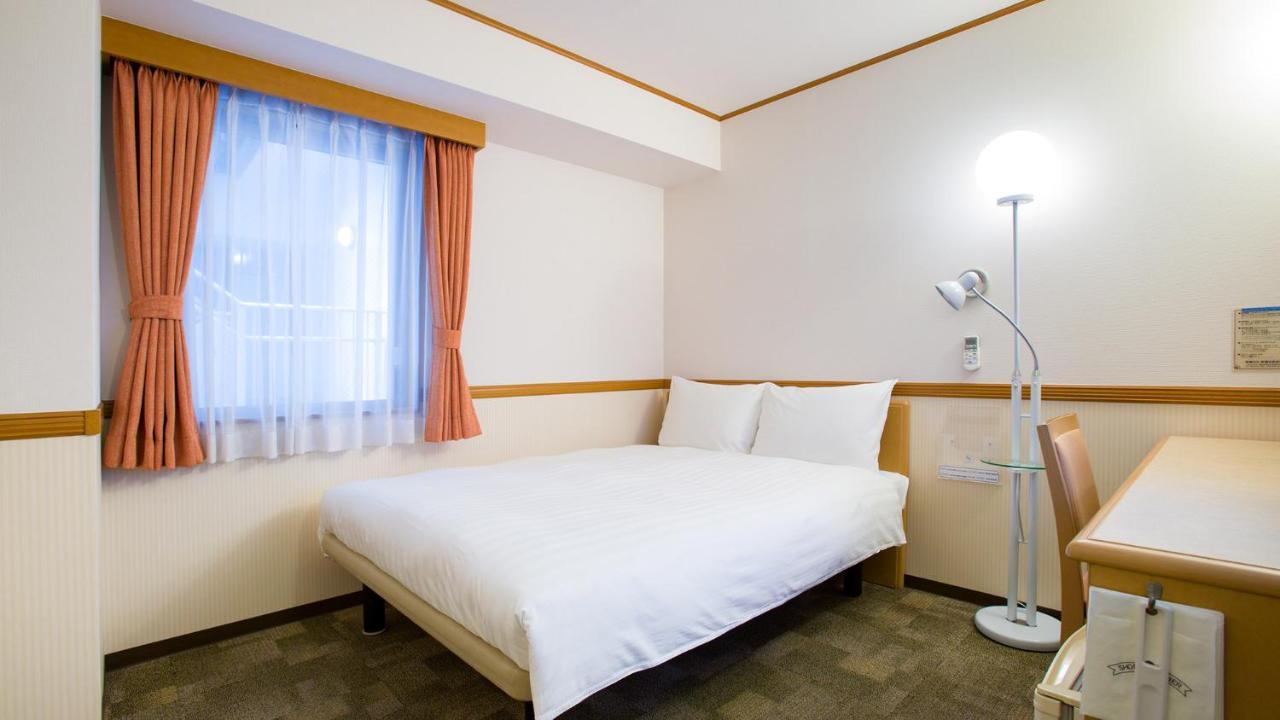 Toyoko Inn Sasebo Ekimae Esterno foto